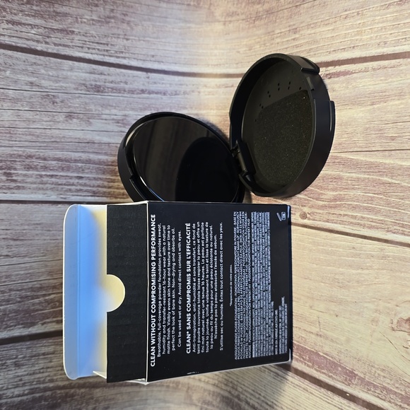 bareMinerals BAREPRO® 16hr Skin-Perfecting‎ Foundation Medium 30 Warm NIB 8g** - Picture 2 of 2